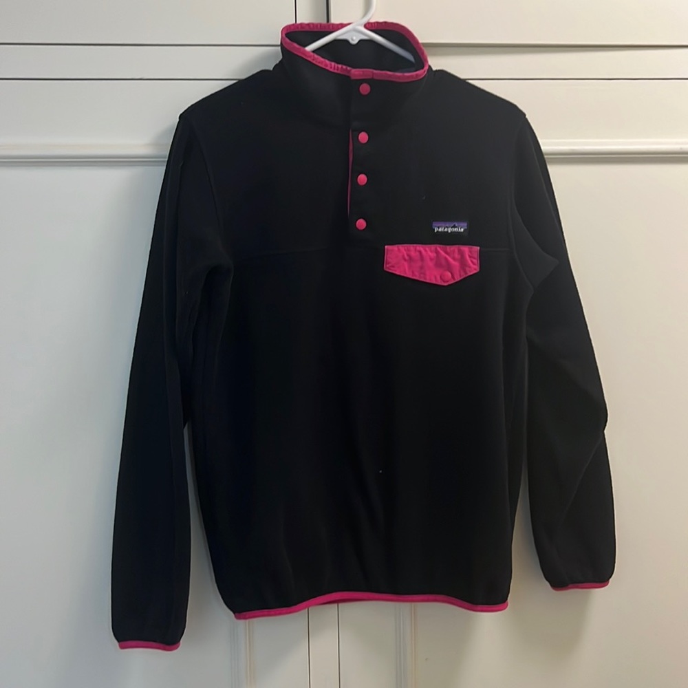 Patagonia snap up Synchilla polyester fleece; pink piping